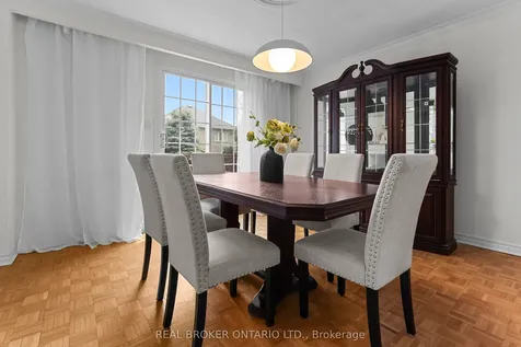 111 Madawaska Avenue Toronto ON M2M 2R5