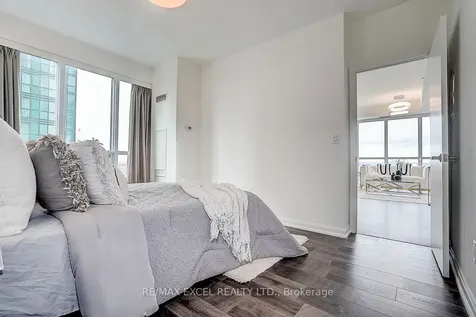9 Bogert Avenue Toronto ON M2N 0H3