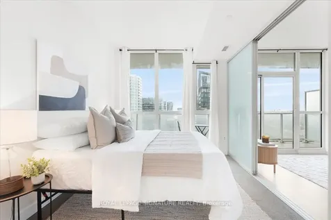 75 Queens Wharf Road Toronto ON M5V 0J8