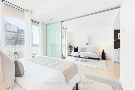 75 Queens Wharf Road Toronto ON M5V 0J8