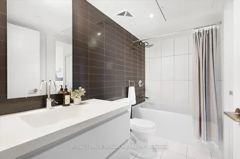 75 Queens Wharf Road Toronto ON M5V 0J8