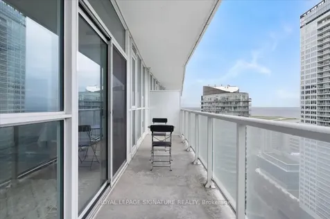 75 Queens Wharf Road Toronto ON M5V 0J8