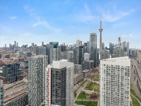 75 Queens Wharf Road Toronto ON M5V 0J8