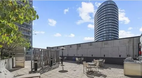 75 Queens Wharf Road Toronto ON M5V 0J8
