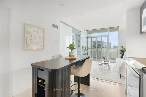 75 Queens Wharf Road Toronto ON M5V 0J8