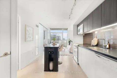 75 Queens Wharf Road Toronto ON M5V 0J8