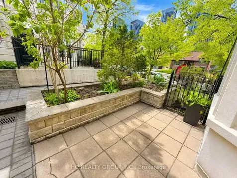 11 Everson Drive Toronto ON M2N 7B9