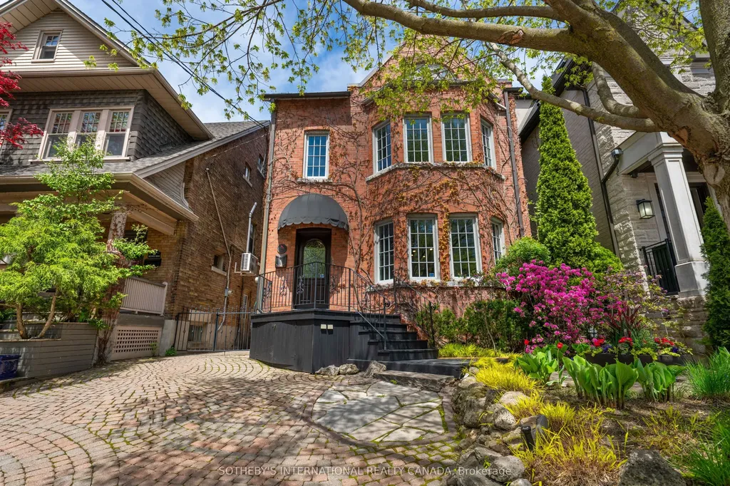 34 Belsize Drive Toronto ON M4S 1L4