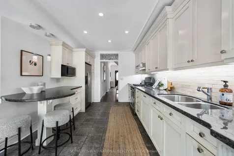 34 Belsize Drive Toronto ON M4S 1L4