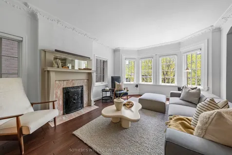 34 Belsize Drive Toronto ON M4S 1L4