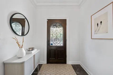 34 Belsize Drive Toronto ON M4S 1L4