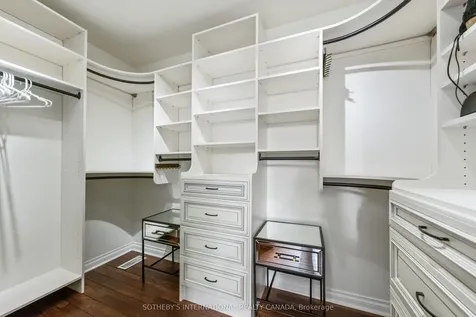 34 Belsize Drive Toronto ON M4S 1L4
