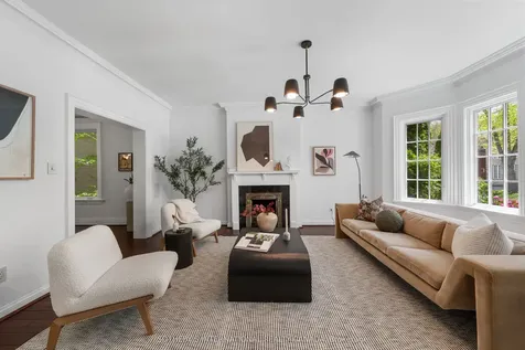 34 Belsize Drive Toronto ON M4S 1L4