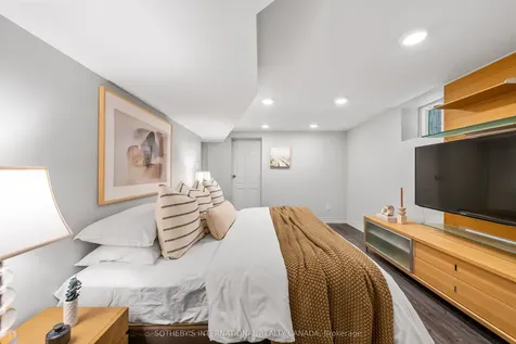 34 Belsize Drive Toronto ON M4S 1L4