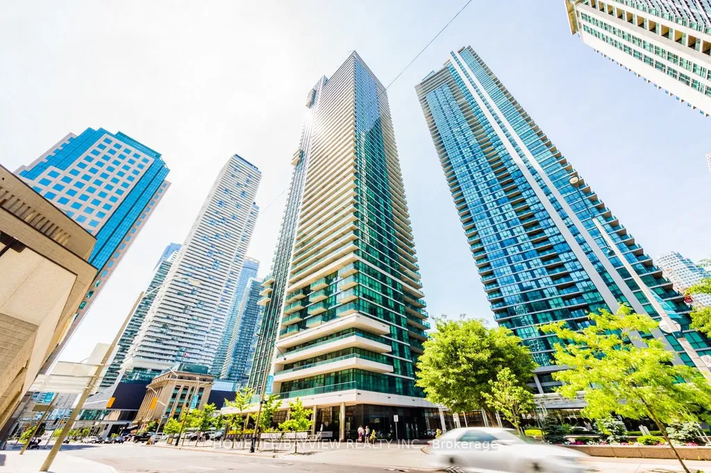 33 Bay Street Toronto ON M5J 2Z3