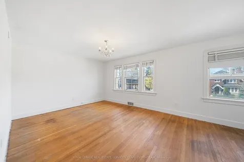 61 Sutherland Drive Toronto ON M4G 1H5