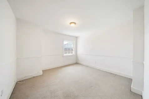61 Sutherland Drive Toronto ON M4G 1H5