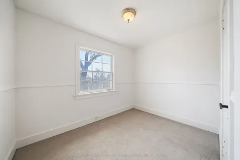 61 Sutherland Drive Toronto ON M4G 1H5