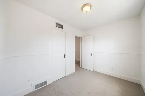61 Sutherland Drive Toronto ON M4G 1H5