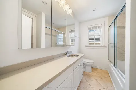 61 Sutherland Drive Toronto ON M4G 1H5