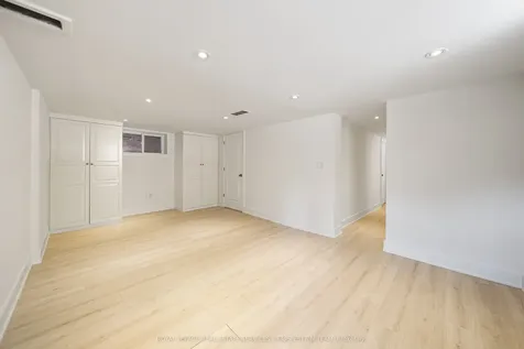 61 Sutherland Drive Toronto ON M4G 1H5