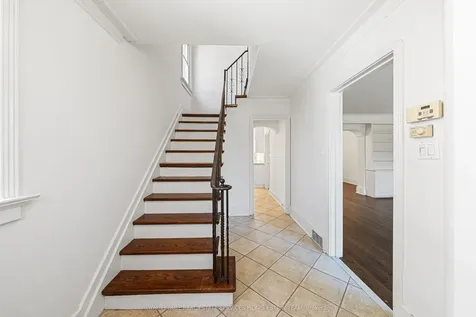 61 Sutherland Drive Toronto ON M4G 1H5
