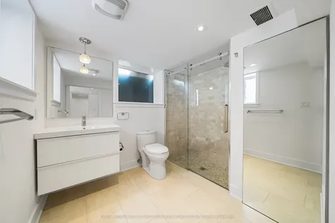 61 Sutherland Drive Toronto ON M4G 1H5