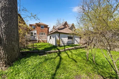 61 Sutherland Drive Toronto ON M4G 1H5