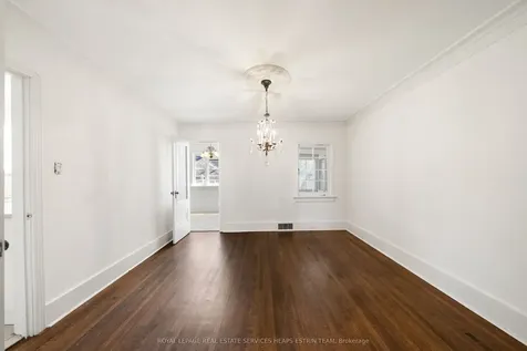 61 Sutherland Drive Toronto ON M4G 1H5