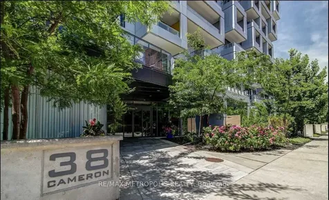 38 Cameron Street Toronto ON M5T 0C3