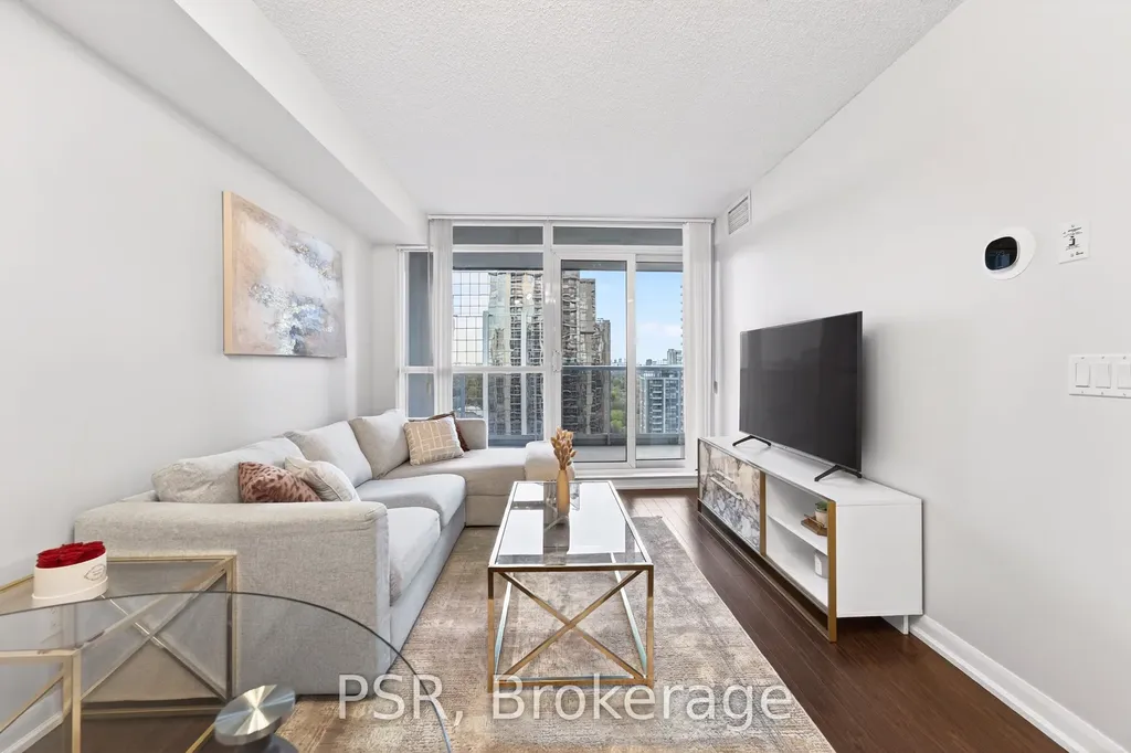 4978 Yonge Street N Toronto ON M2N 7G8