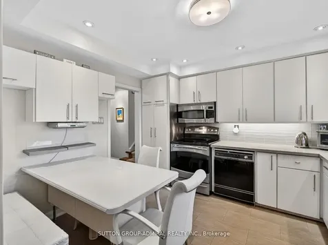 30 Foxwarren Drive Toronto ON M2K 1L3