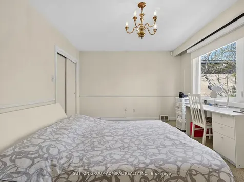 30 Foxwarren Drive Toronto ON M2K 1L3