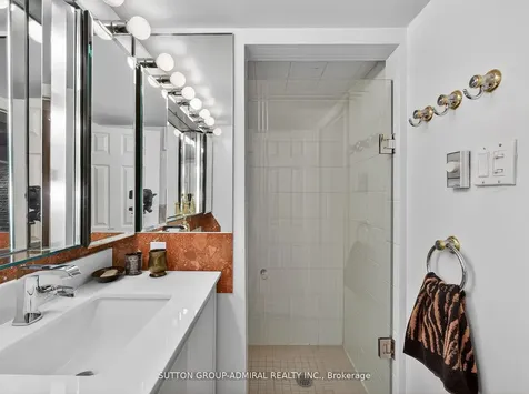 30 Foxwarren Drive Toronto ON M2K 1L3