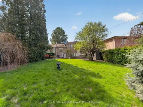 30 Foxwarren Drive Toronto ON M2K 1L3