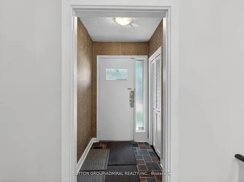 30 Foxwarren Drive Toronto ON M2K 1L3