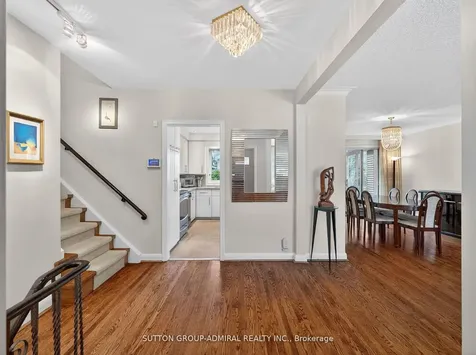 30 Foxwarren Drive Toronto ON M2K 1L3