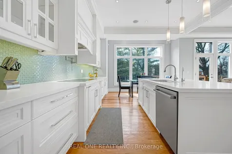 241 Florence Avenue Toronto ON M2N 1G7
