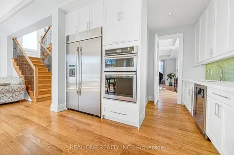 241 Florence Avenue Toronto ON M2N 1G7