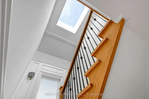 241 Florence Avenue Toronto ON M2N 1G7