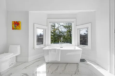 241 Florence Avenue Toronto ON M2N 1G7