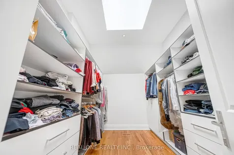 241 Florence Avenue Toronto ON M2N 1G7