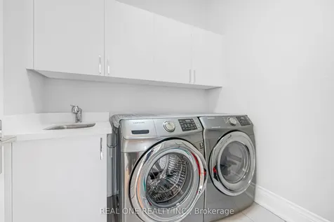 241 Florence Avenue Toronto ON M2N 1G7