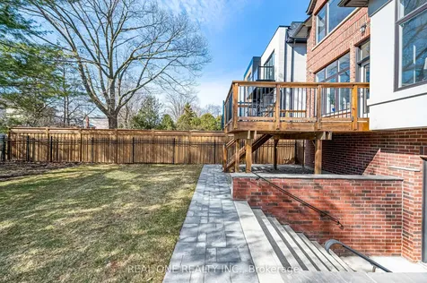 241 Florence Avenue Toronto ON M2N 1G7
