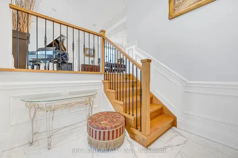 241 Florence Avenue Toronto ON M2N 1G7