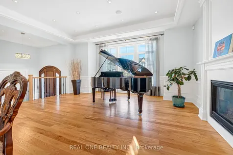 241 Florence Avenue Toronto ON M2N 1G7