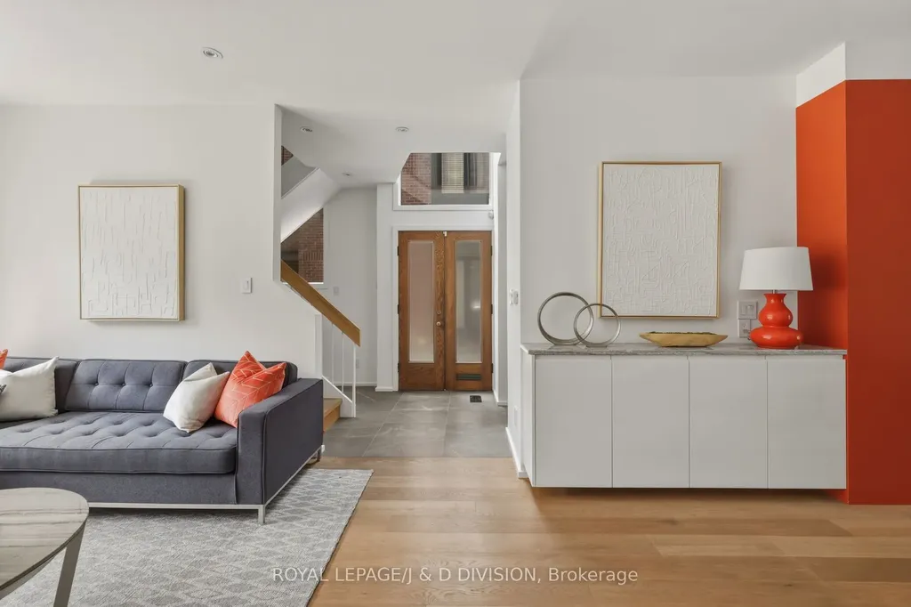 11C Tranby Avenue Toronto ON M5R 1N4