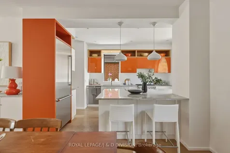 11C Tranby Avenue Toronto ON M5R 1N4