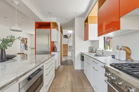 11C Tranby Avenue Toronto ON M5R 1N4