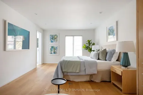 11C Tranby Avenue Toronto ON M5R 1N4